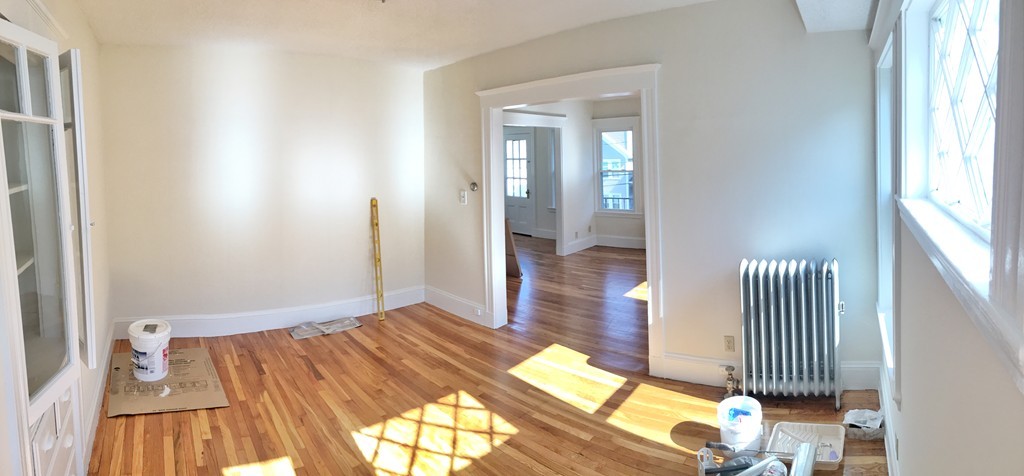 22 Oxford Ave, Belmont