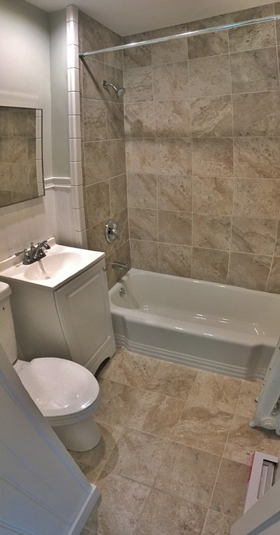 22 Oxford Ave, Belmont