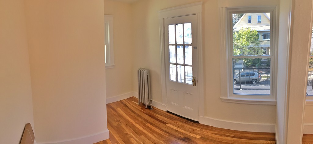 22 Oxford Ave, Belmont