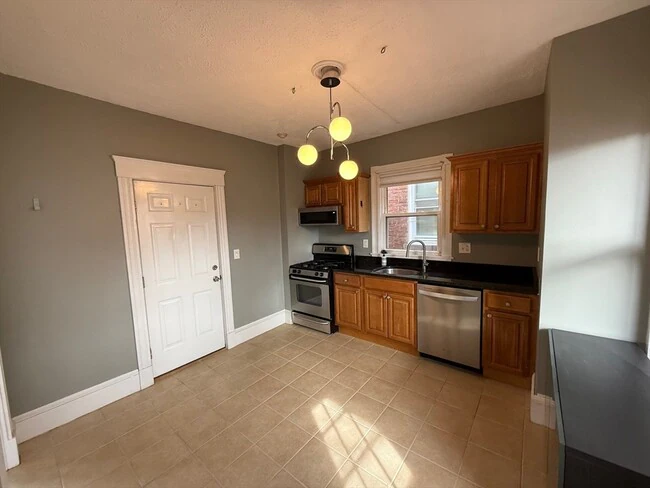 Photos of apartment on Shurtleff St.,Chelsea MA 02150