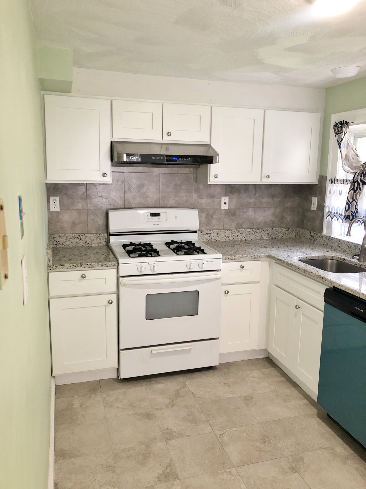 2 bed, 1 bath apartment for rent at 131 Greene St, Quincy — photo 6 of 17