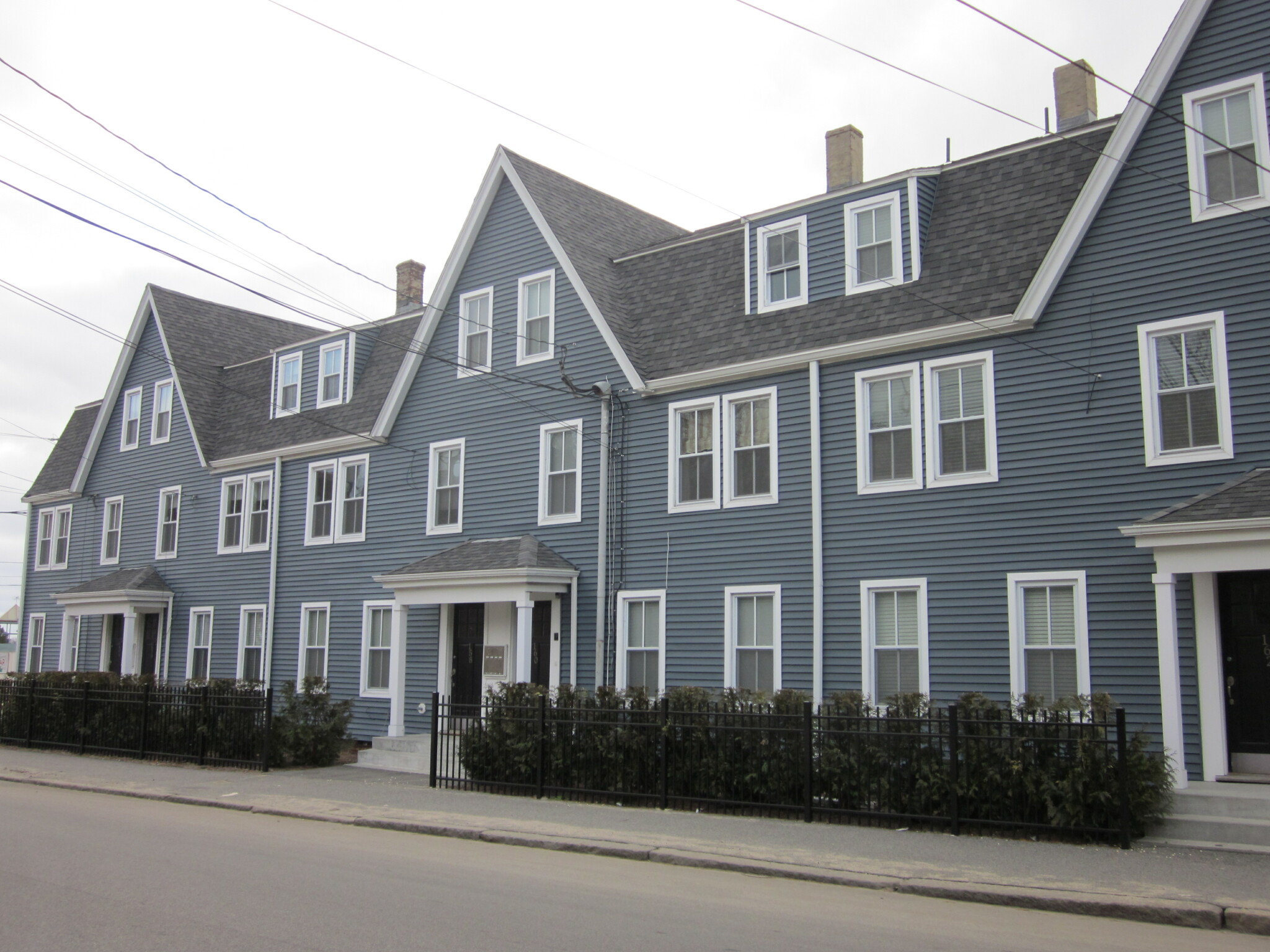 3 bed, 1 bath apartment for rent at 162 Granite St Unit 2, Quincy — photo 1 of 8