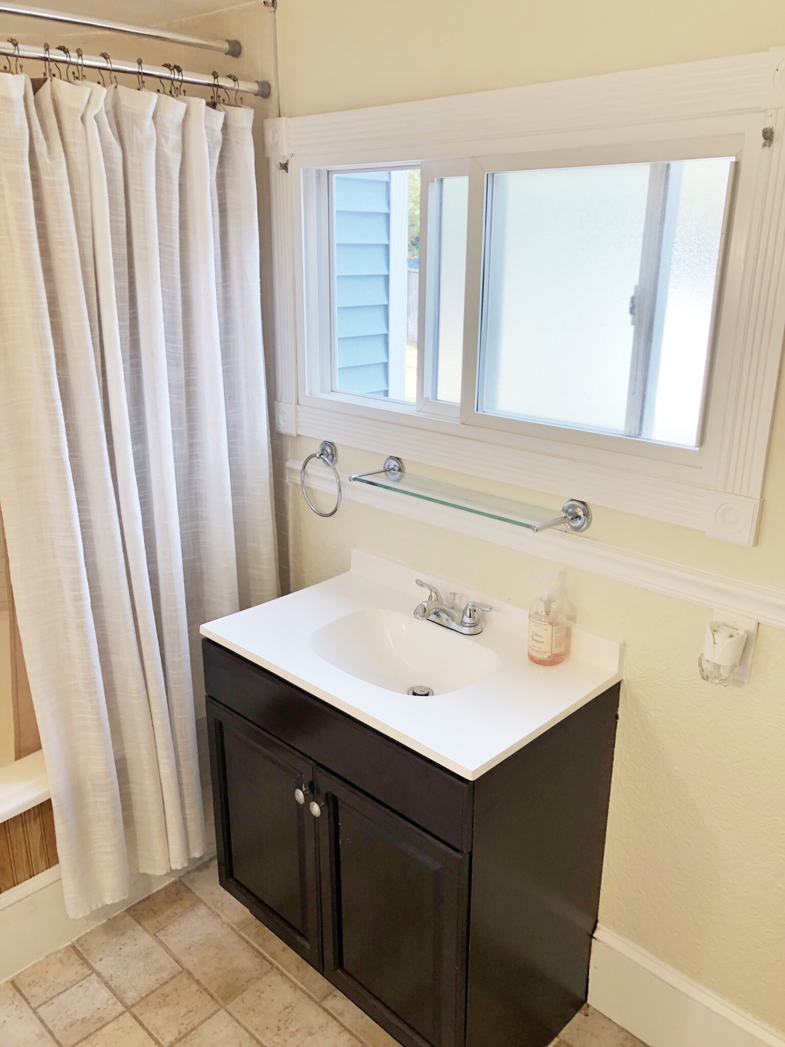 1 bed, 1 bath apartment for rent at 4 Riverside Sq Unit B, Hyde Park — photo 13 of 24