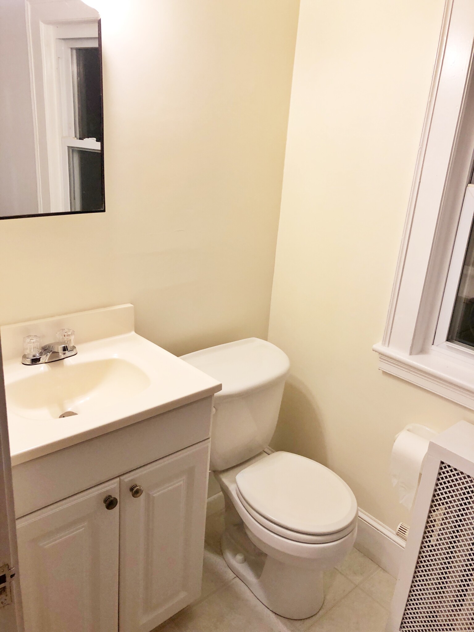 2 bed, 1 bath apartment for rent at 175 Putnam St Unit 2R, Quincy — photo 11 of 12