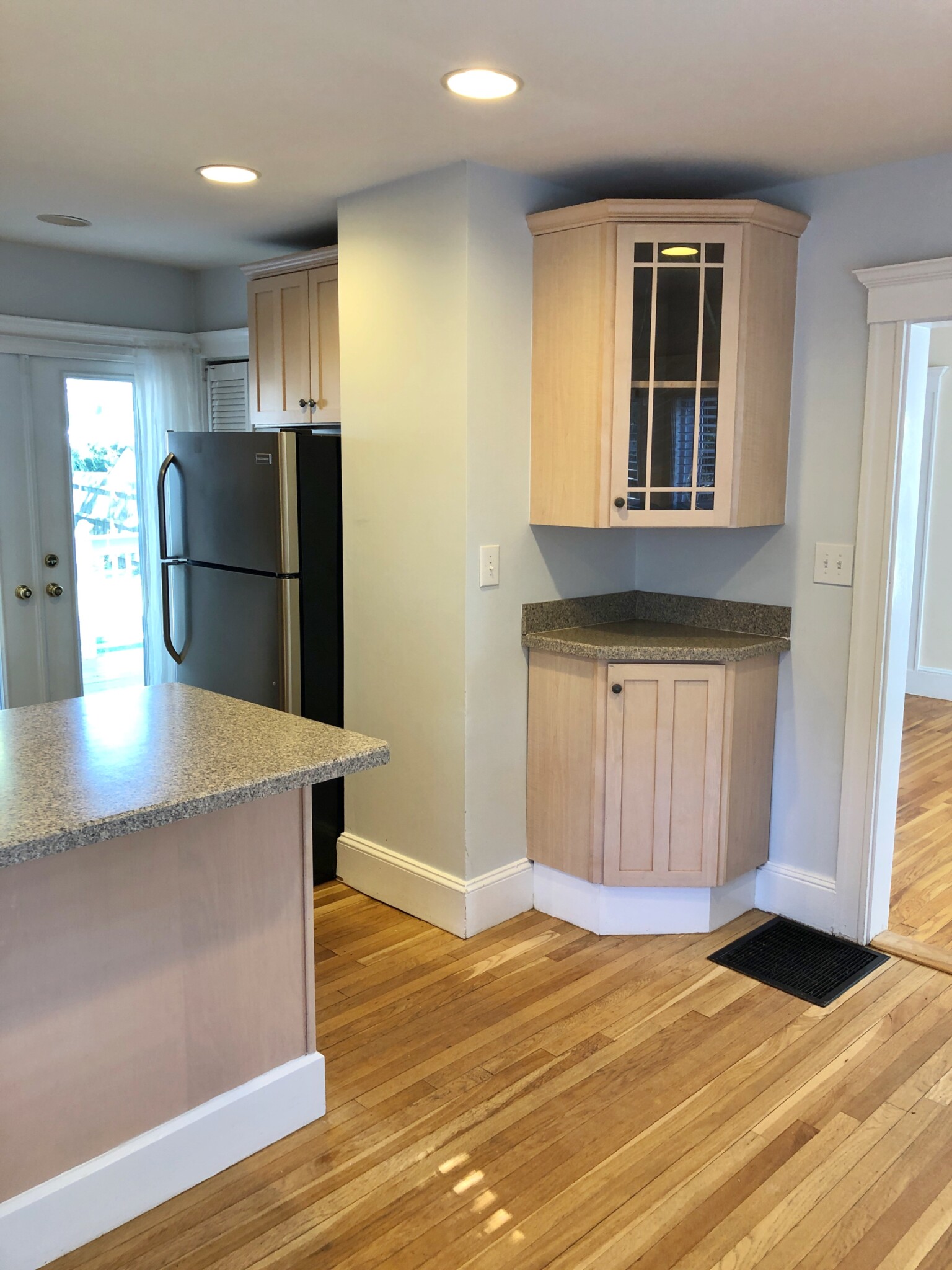 3 bed, 2 bath apartment for rent at 21 Edgemont Rd, Braintree — photo 6 of 33