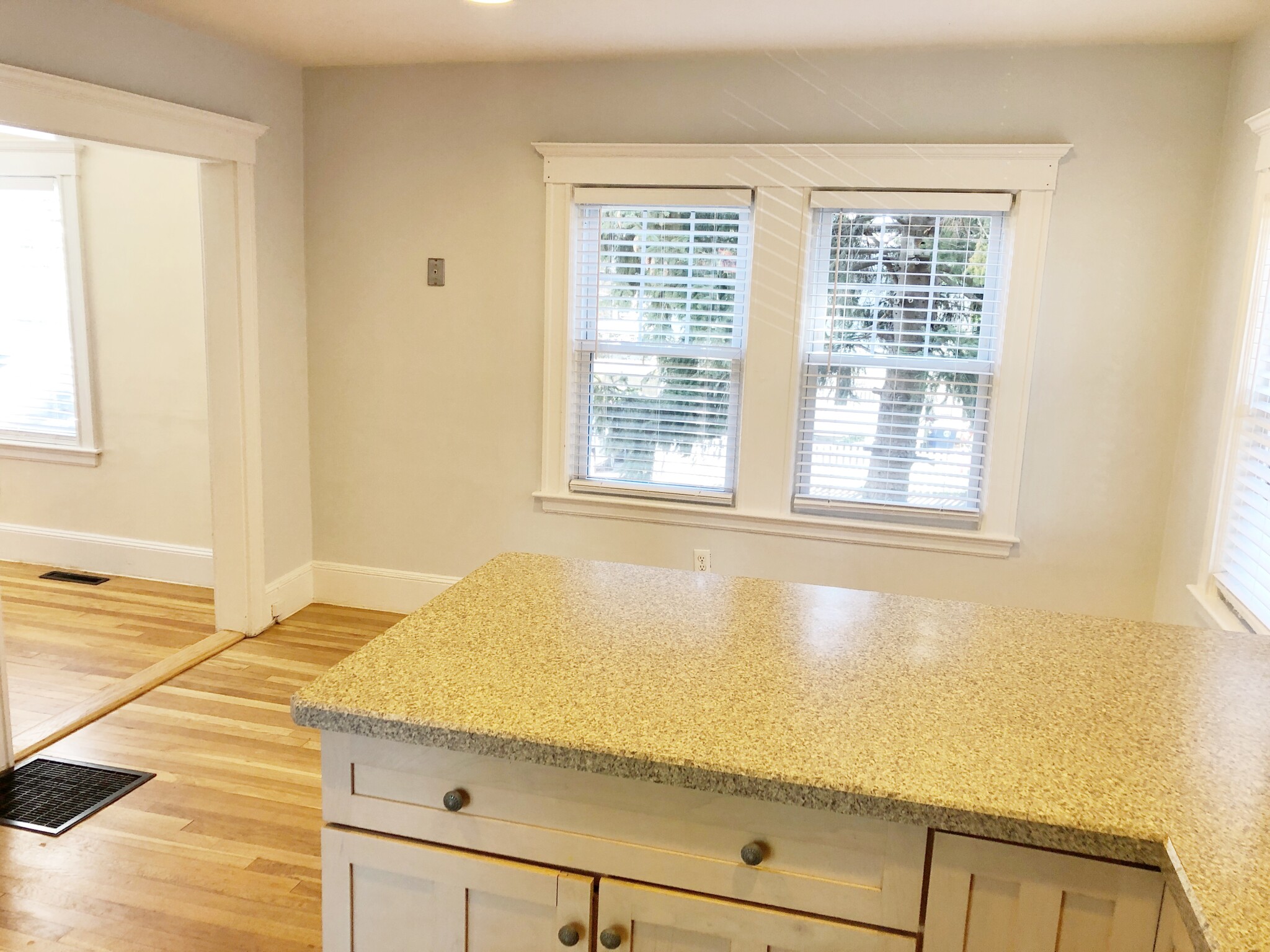 3 bed, 2 bath apartment for rent at 21 Edgemont Rd, Braintree — photo 9 of 33