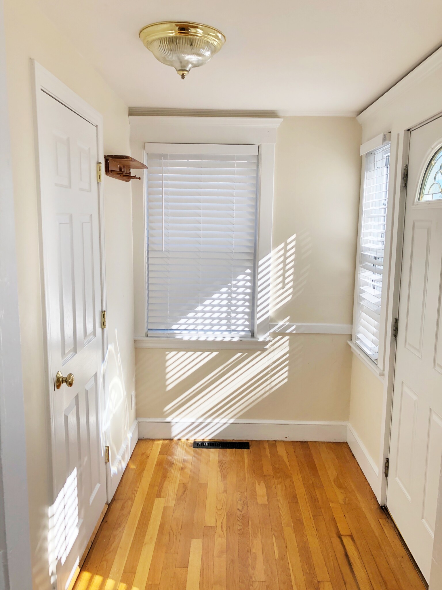 3 bed, 2 bath apartment for rent at 21 Edgemont Rd, Braintree — photo 25 of 33