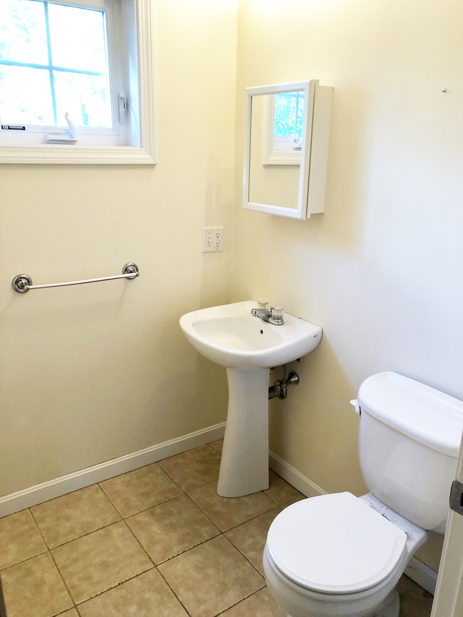 3 bed, 2 bath apartment for rent at 45 Prospect Hill St Unit E, Quincy — photo 21 of 24