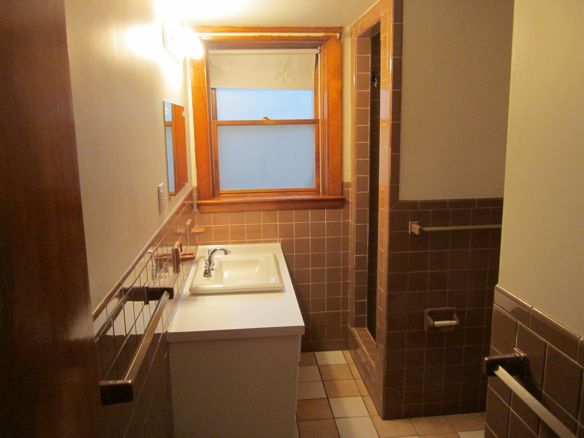 3 bed, 2 bath apartment for rent at 21 1st St Unit 5B, Quincy — photo 2 of 16