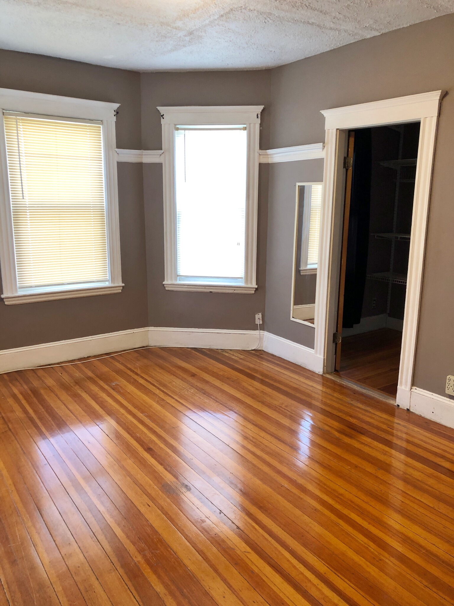 3 bed, 1 bath apartment for rent at 28 Selden St Unit 2, Dorchester — photo 10 of 16
