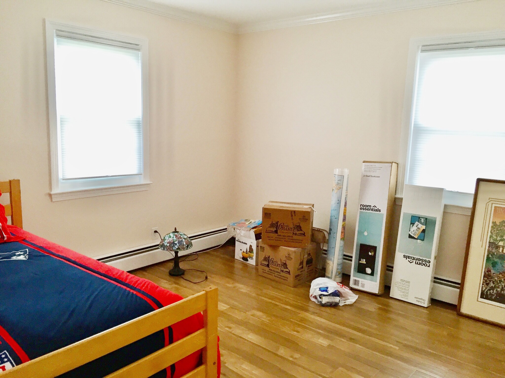 3 bed, 1 bath apartment for rent at 592 Saw Mill Brook Pkwy Unit 1, Newton — photo 9 of 10