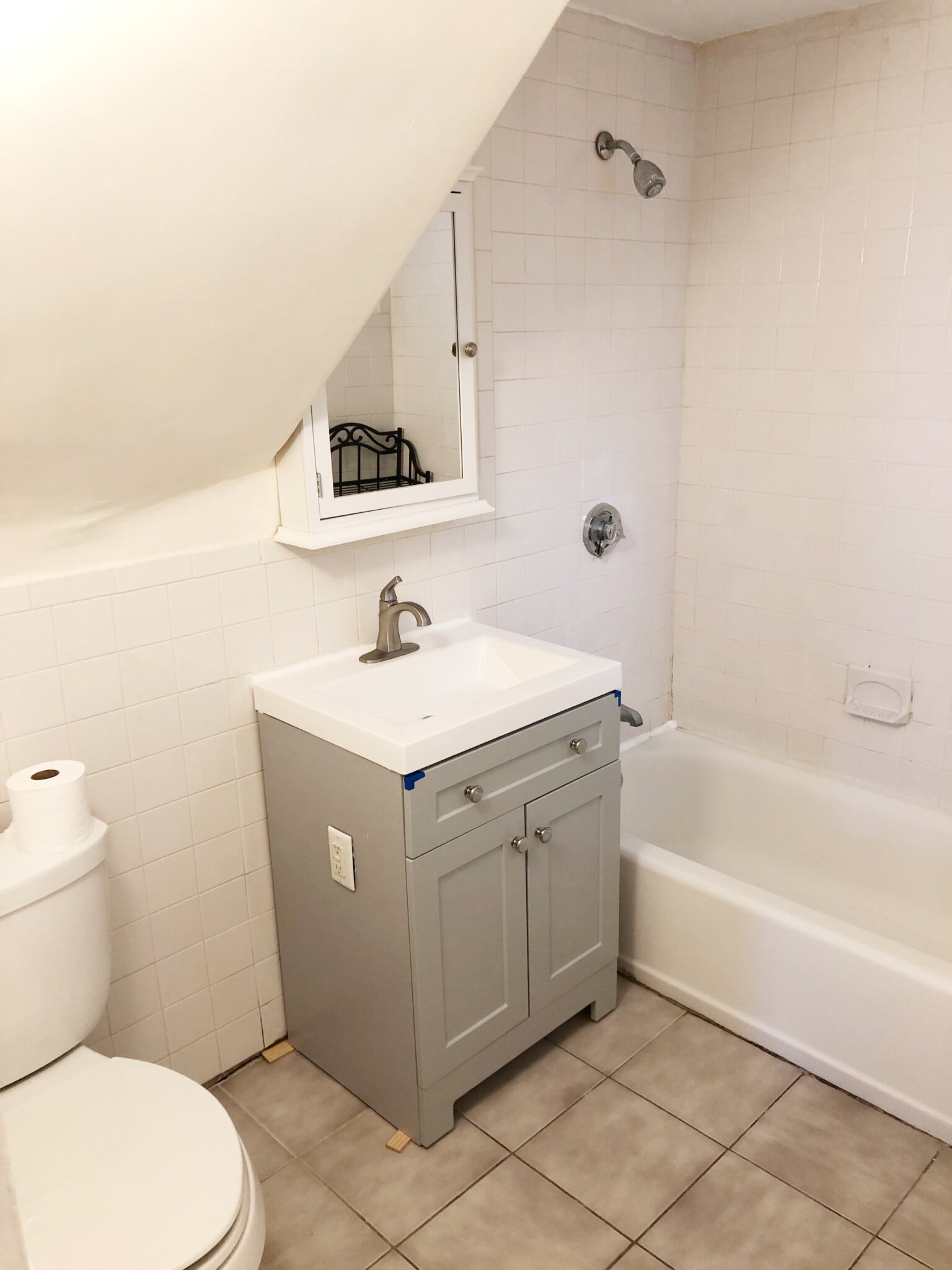 2 bed, 1 bath apartment for rent at 33 Vose Ave Unit 1, Hyde Park — photo 15 of 15