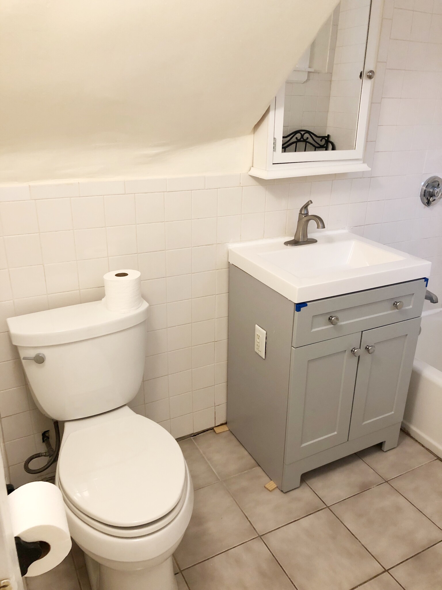 2 bed, 1 bath apartment for rent at 33 Vose Ave Unit 1, Hyde Park — photo 14 of 15