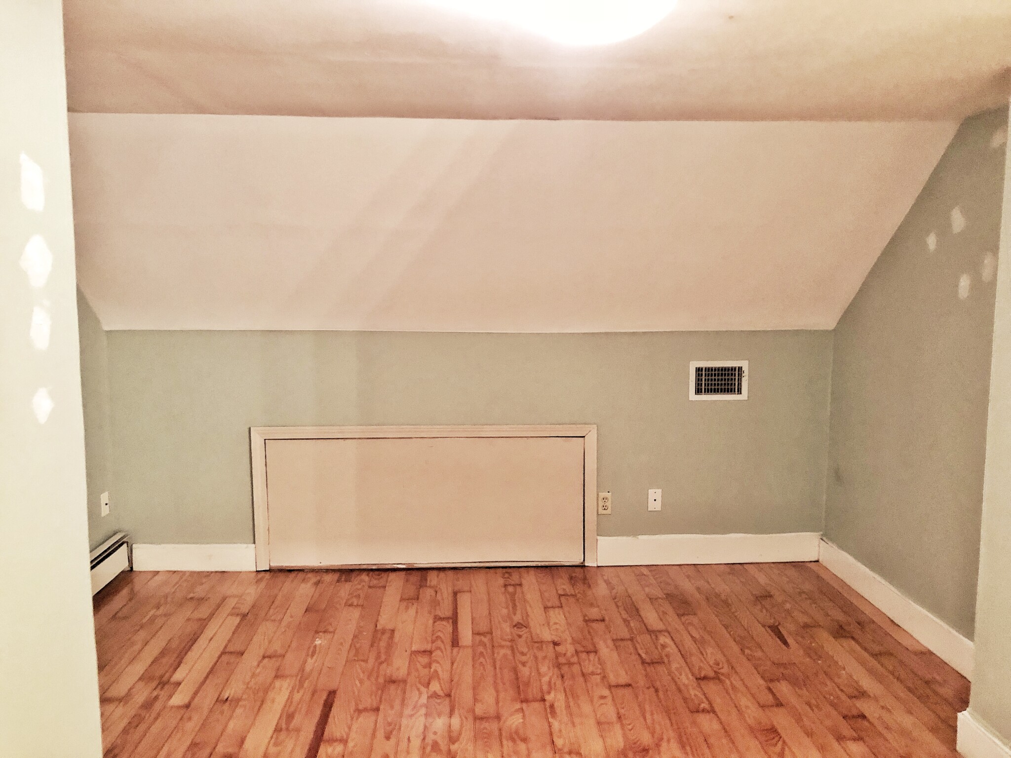 24 Great Hill Dr, Weymouth