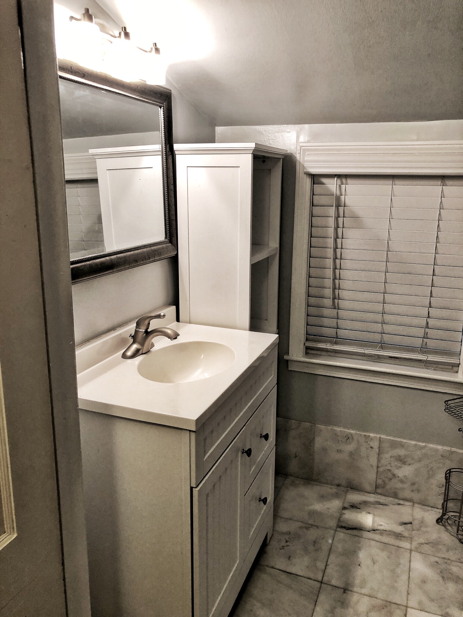 24 Great Hill Dr, Weymouth