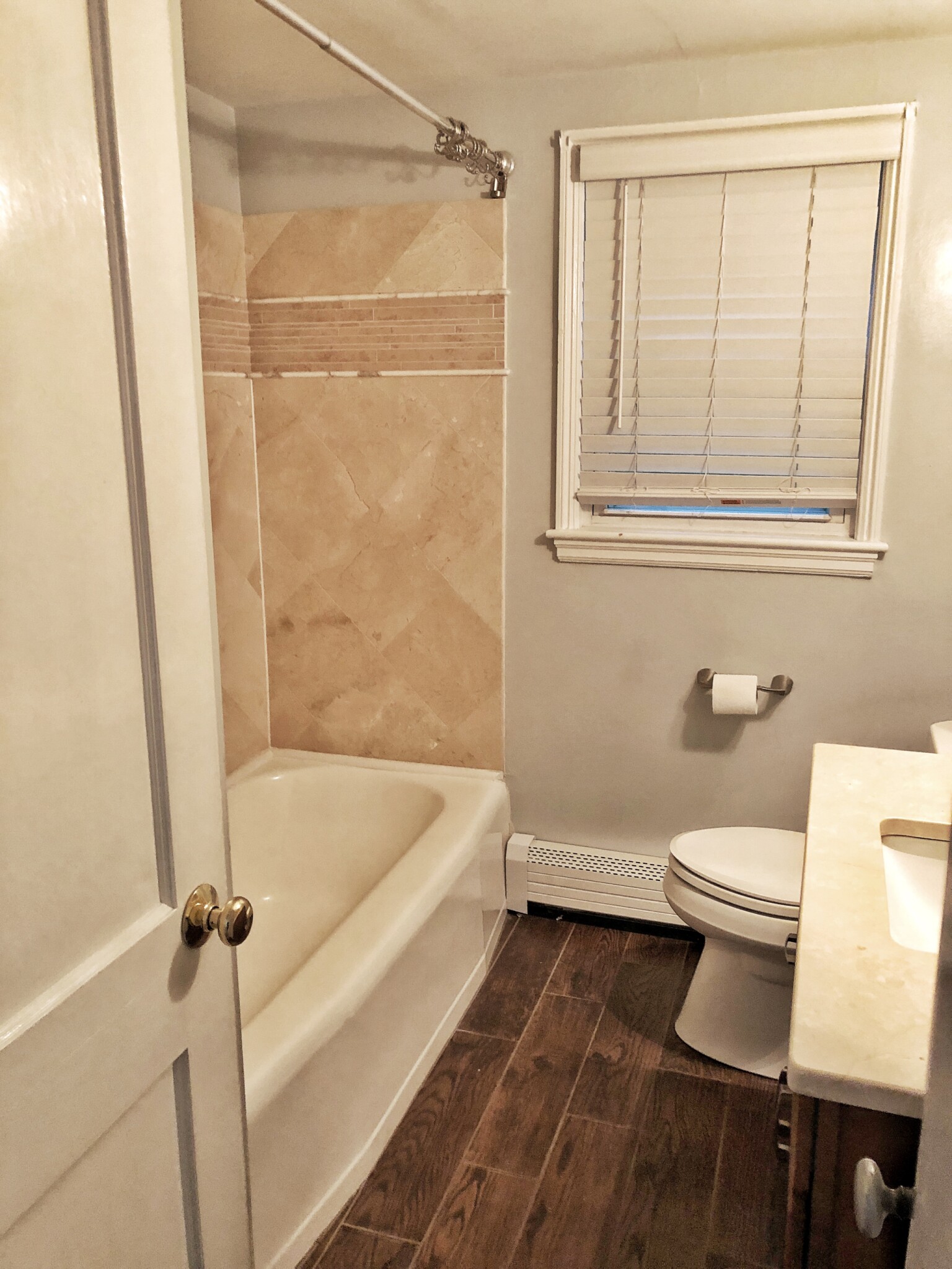 24 Great Hill Dr, Weymouth