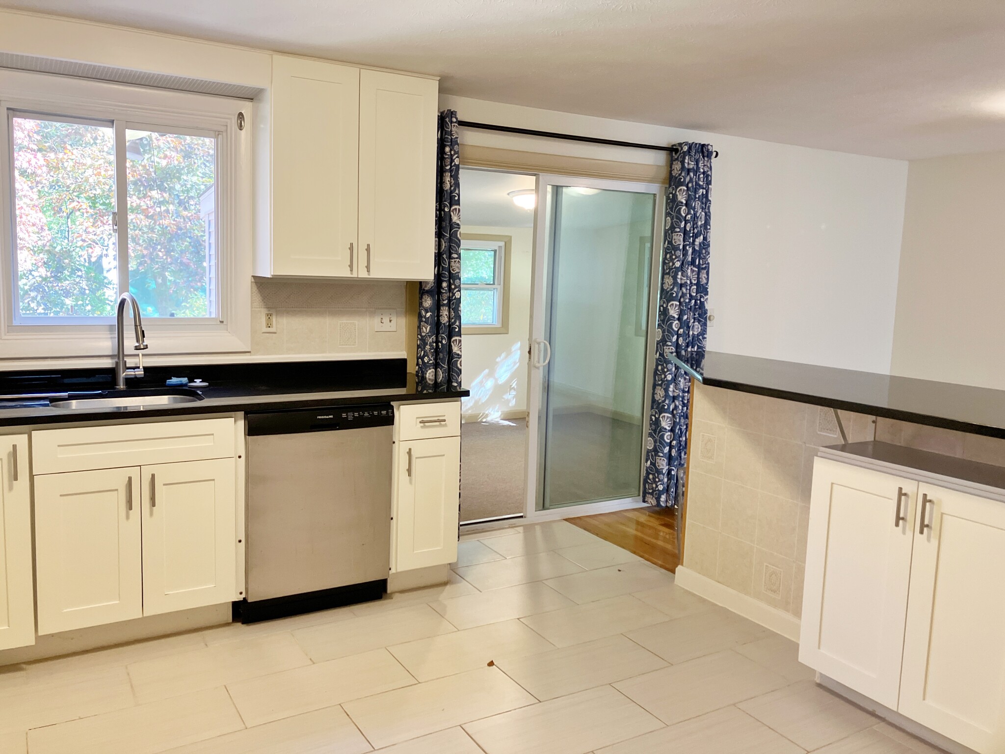 79 Cross St, Stoughton