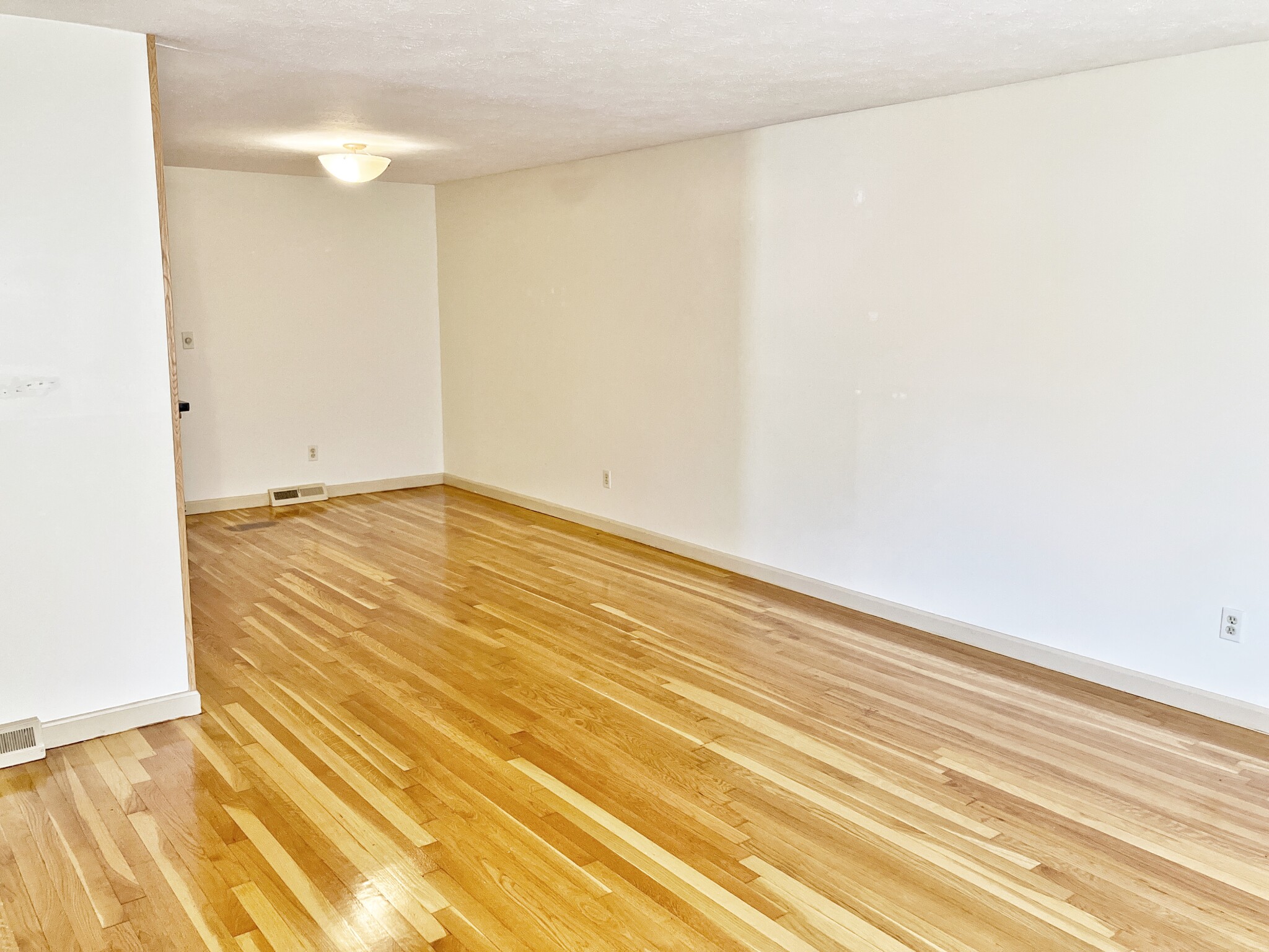 79 Cross St, Stoughton