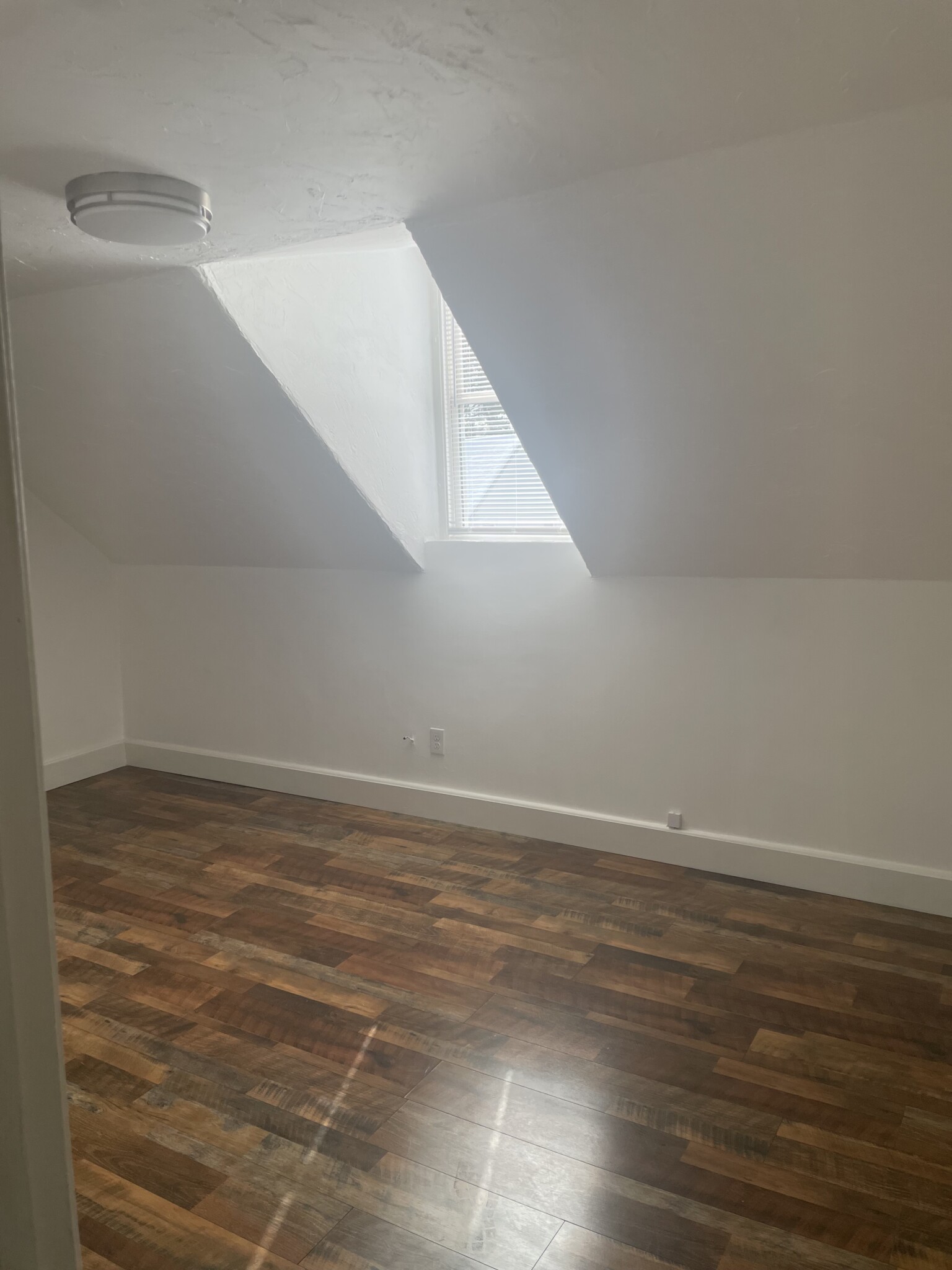 4 Mount Hope St, Dedham