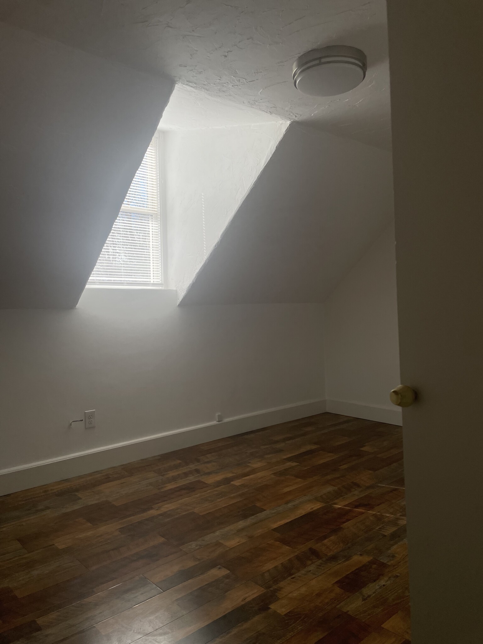 4 Mount Hope St, Dedham