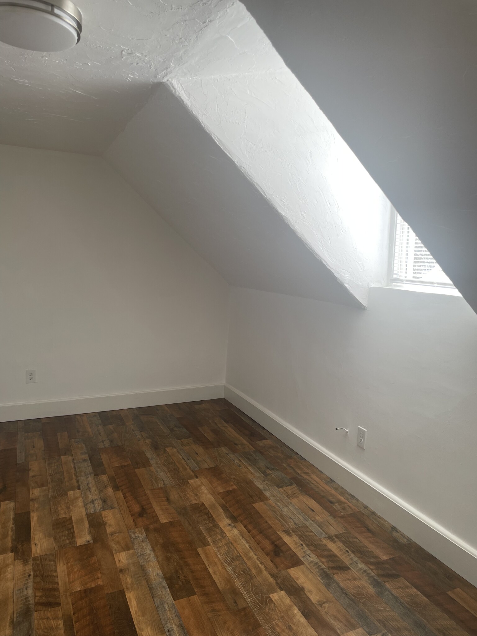 4 Mount Hope St, Dedham