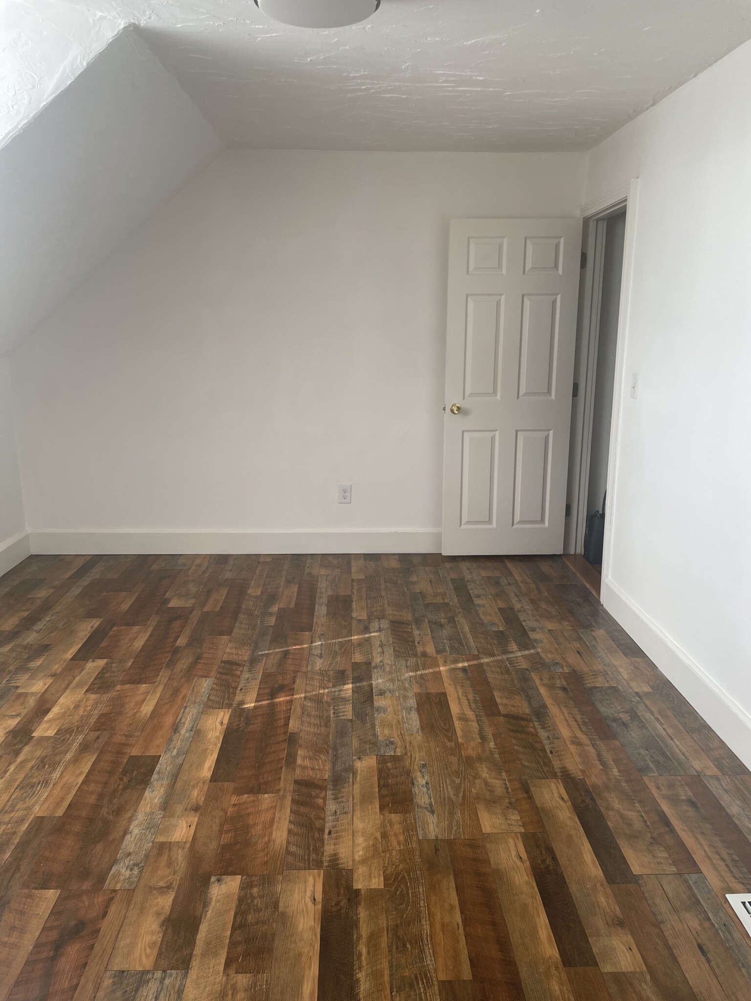 4 Mount Hope St, Dedham