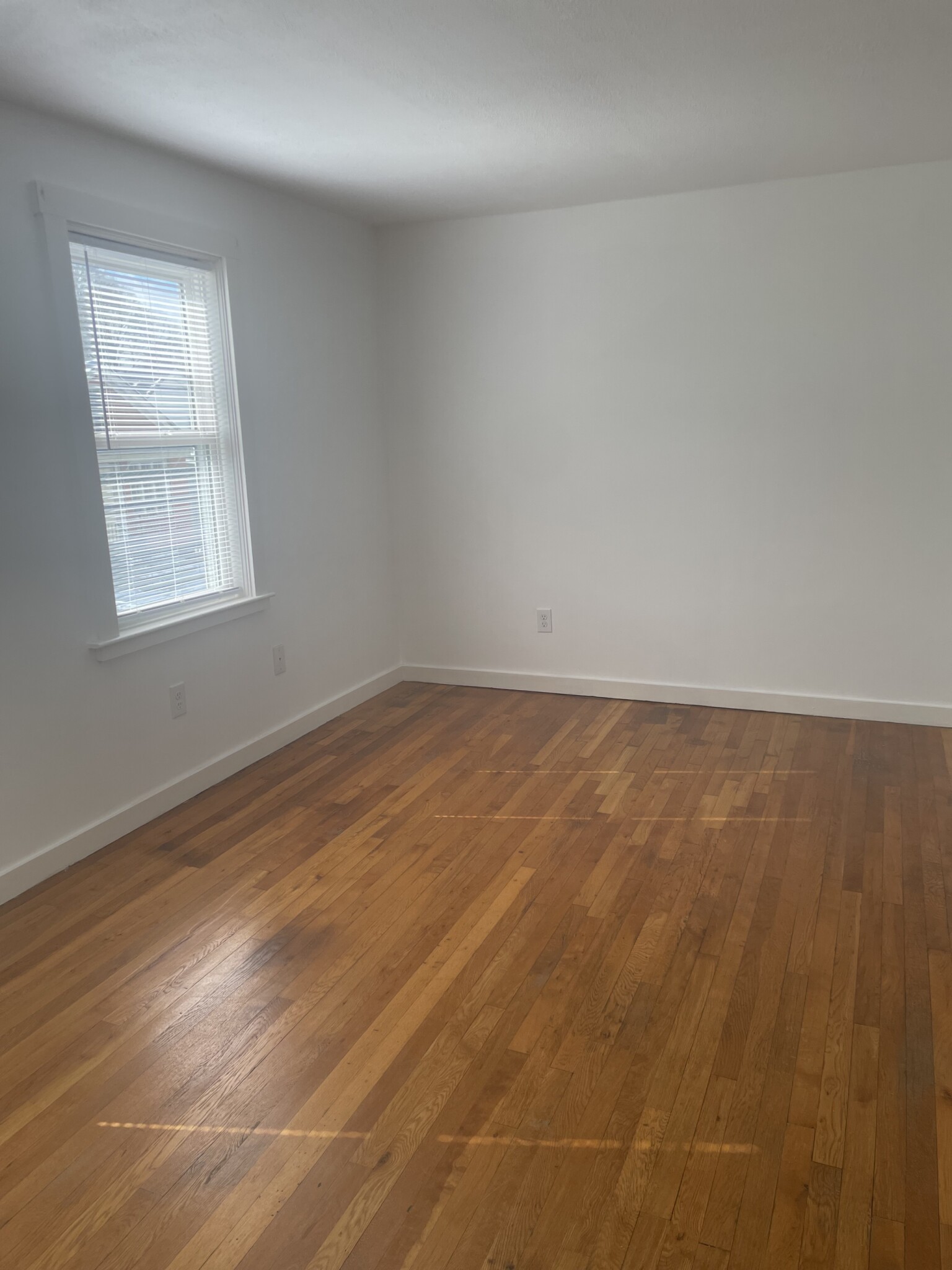 4 Mount Hope St, Dedham