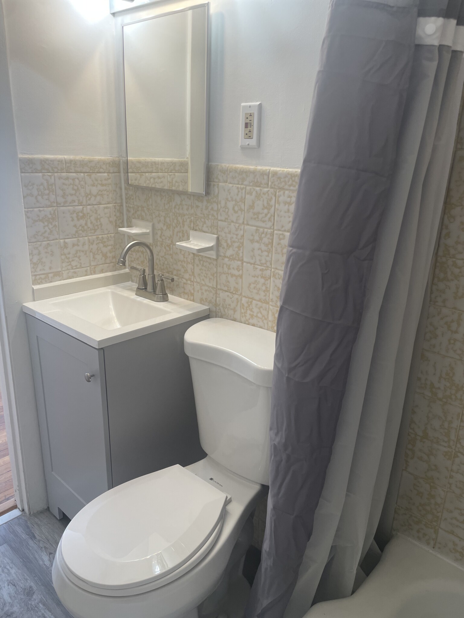 4 Mount Hope St, Dedham