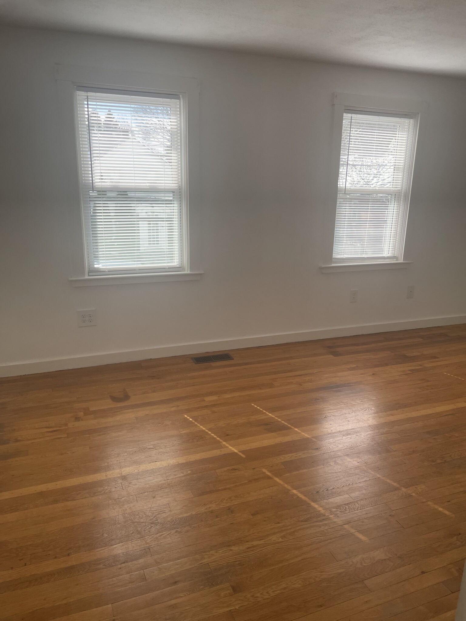 4 Mount Hope St, Dedham