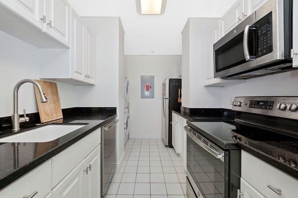 1 bed, 1 bath apartment for rent at 10 Charlesgate Unit 202, Back Bay — photo 4 of 16