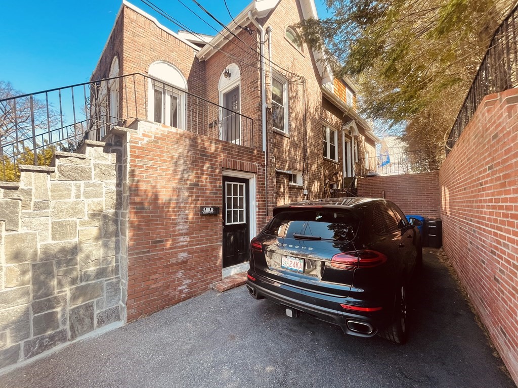 5 bed, 4+ bath apartment for rent at 28 Wolcott Rd Unit 28, Chestnut Hill — photo 19 of 24