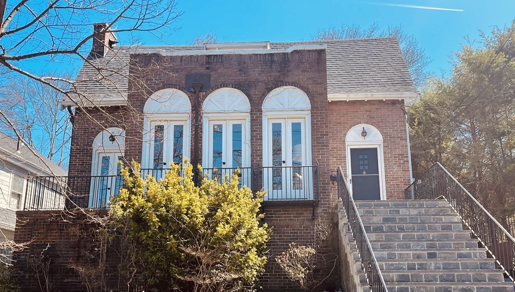 5 bed, 4+ bath apartment for rent at 28 Wolcott Rd Unit 28, Chestnut Hill — photo 20 of 24