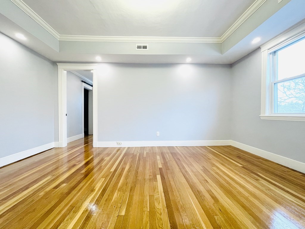 5 bed, 4+ bath apartment for rent at 28 Wolcott Rd Unit 28, Chestnut Hill — photo 6 of 24