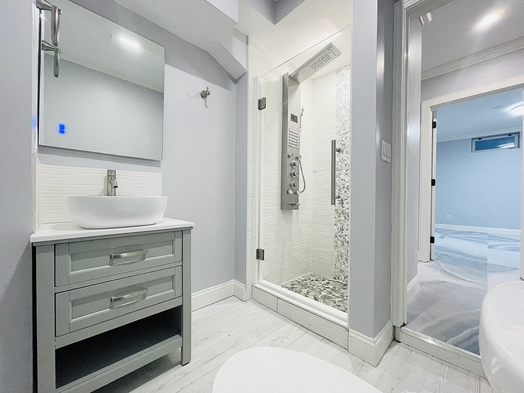 5 bed, 4+ bath apartment for rent at 28 Wolcott Rd Unit 28, Chestnut Hill — photo 15 of 24