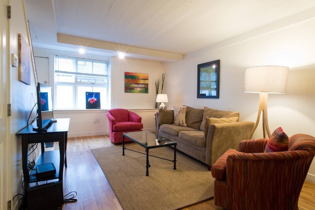 28 Piedmont St, Back Bay