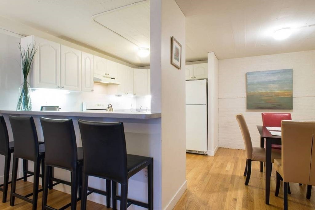 28 Piedmont St, Back Bay