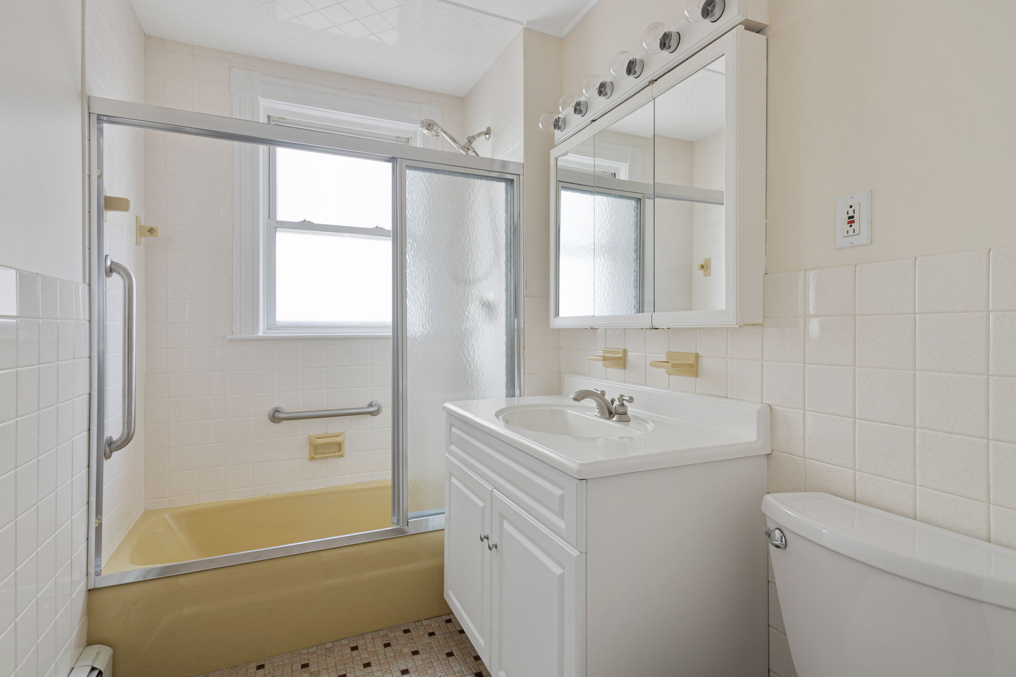 126 Neponset Ave, Dorchester