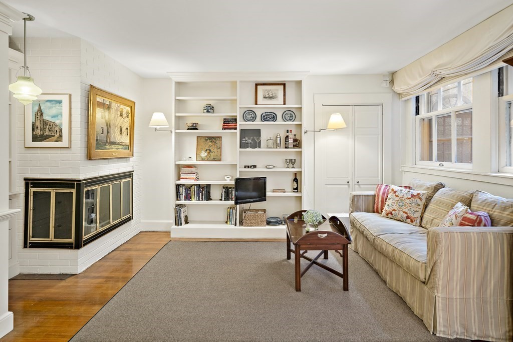 95 Beacon St, Beacon Hill