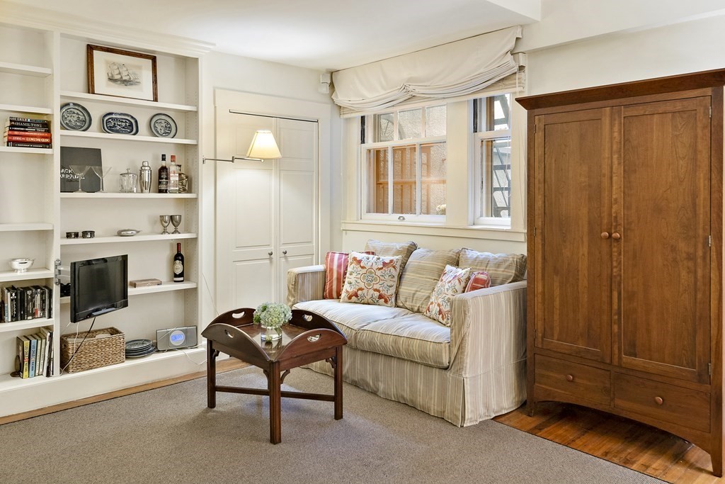 95 Beacon St, Beacon Hill