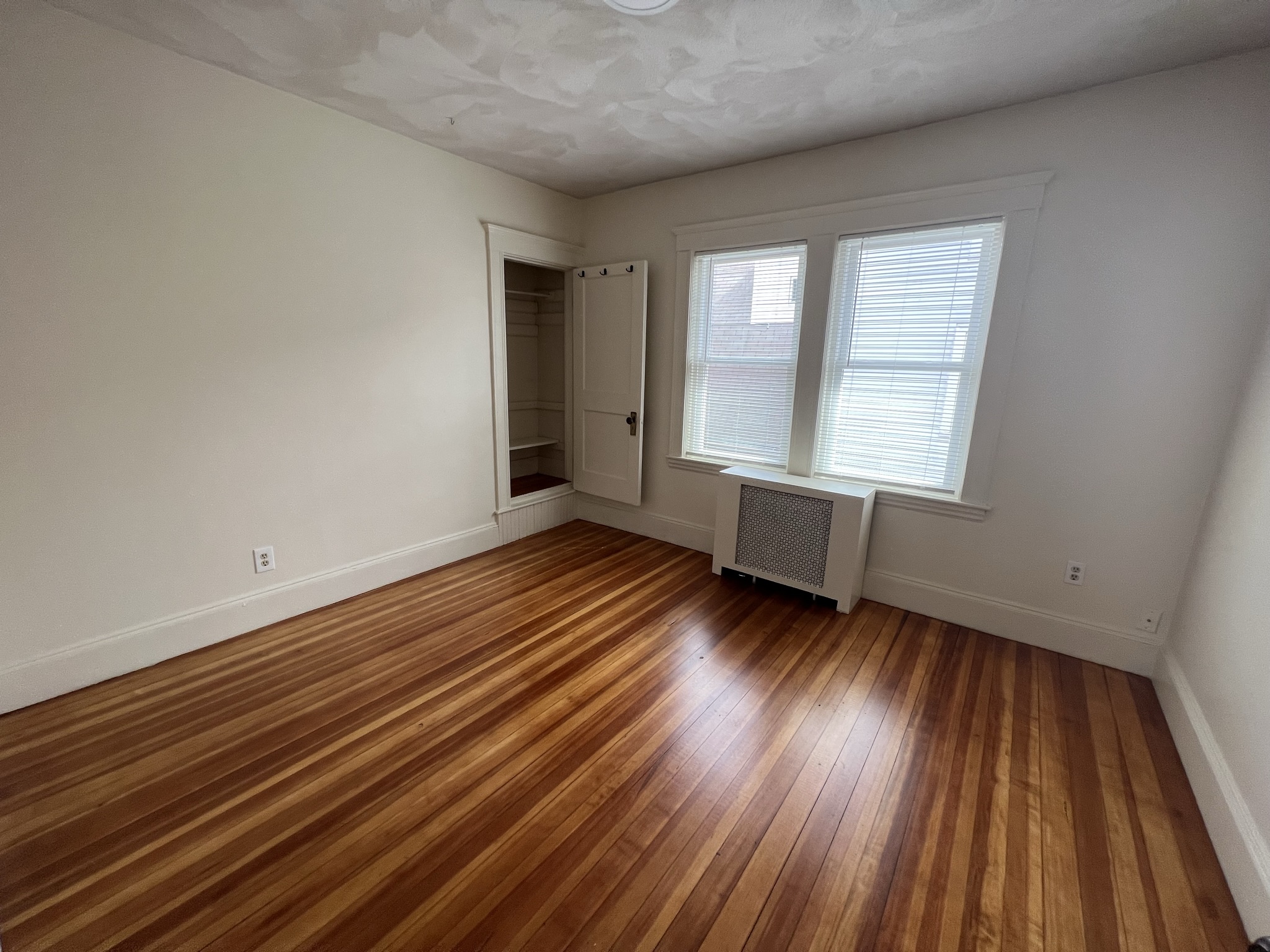 154 Tremont St, Newton