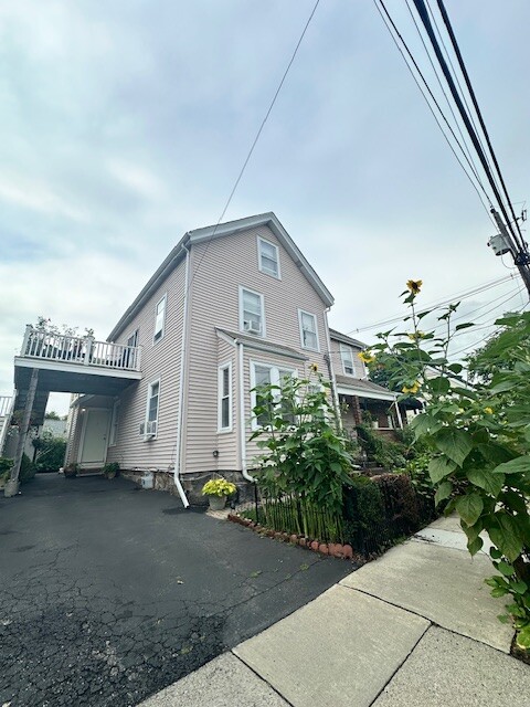 5 Clinton St, Nonantum