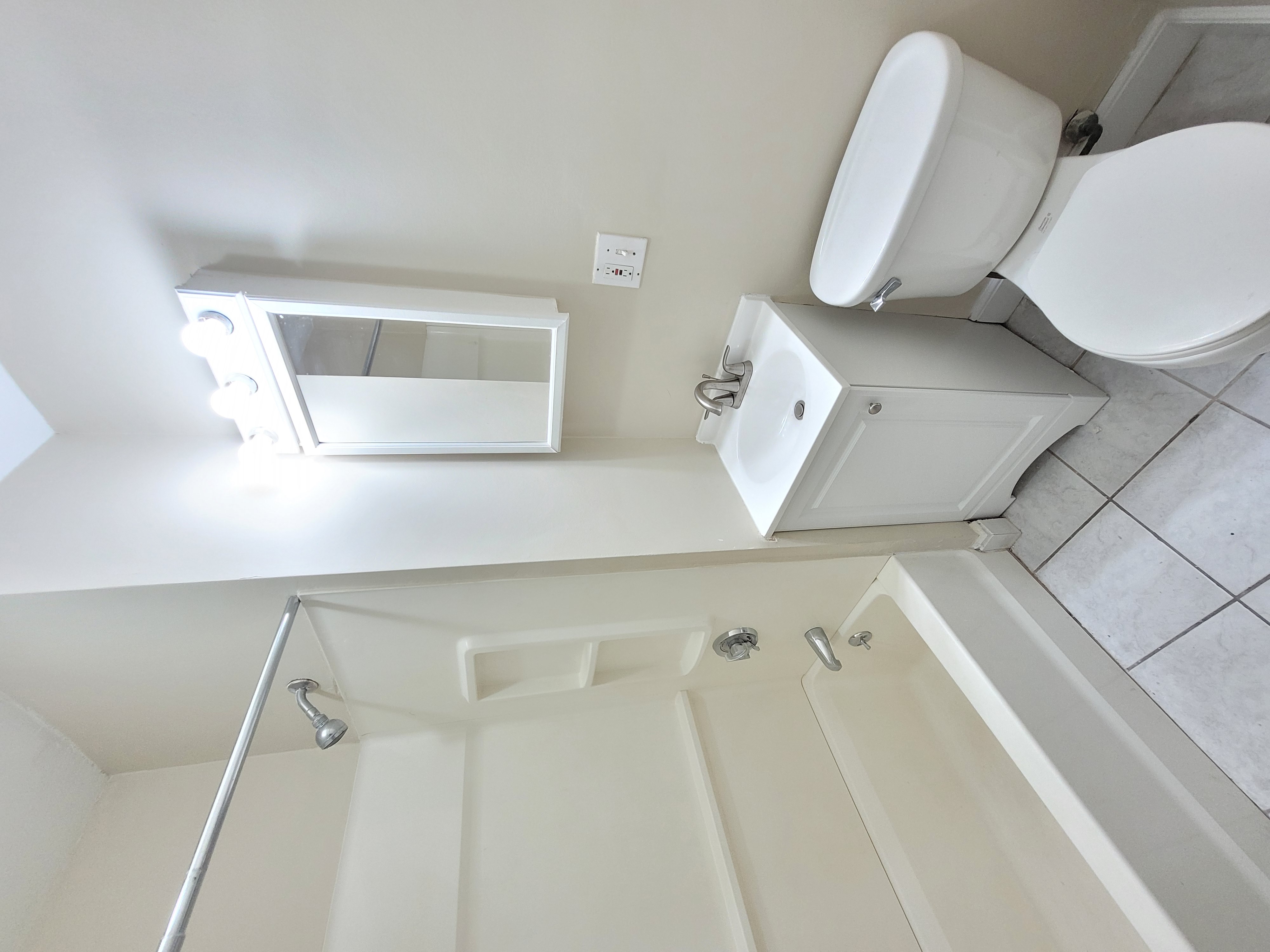 122 Gladstone St, East Boston