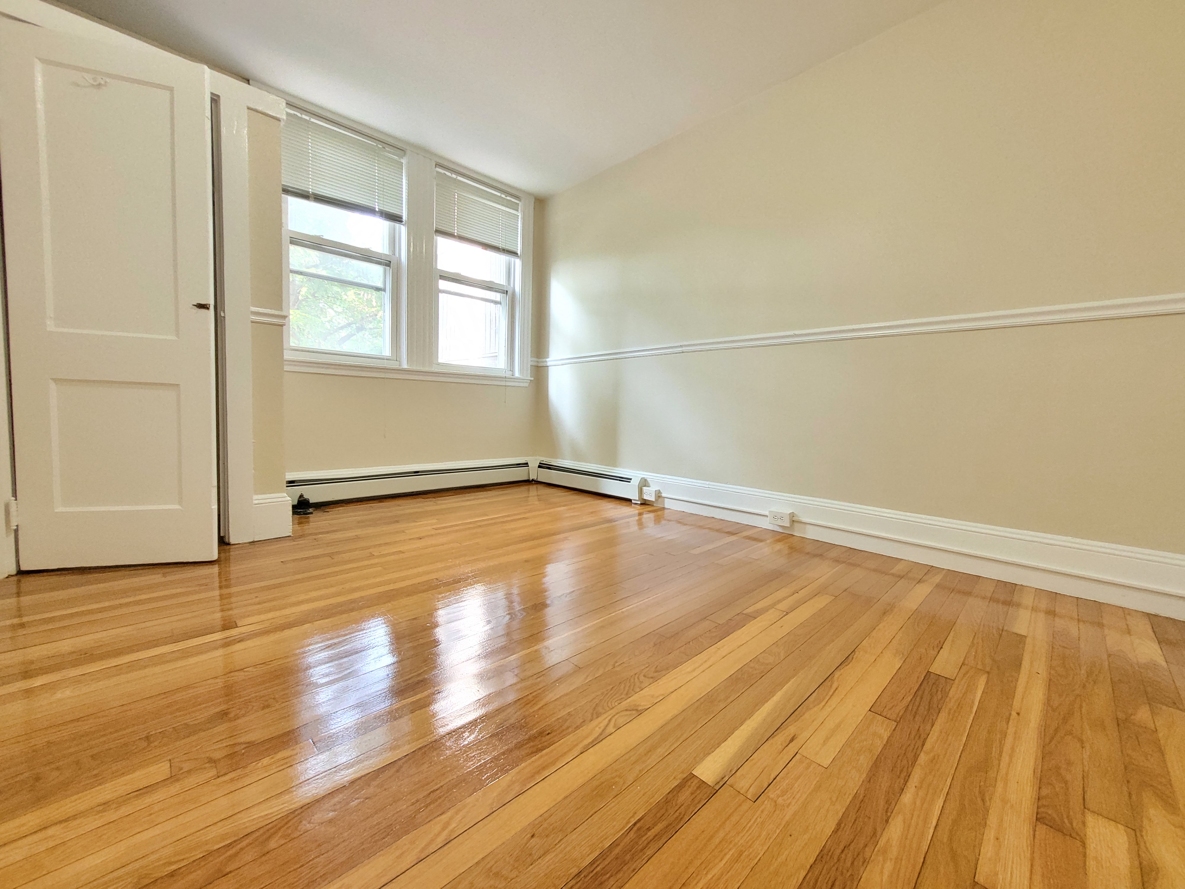 122 Gladstone St, East Boston