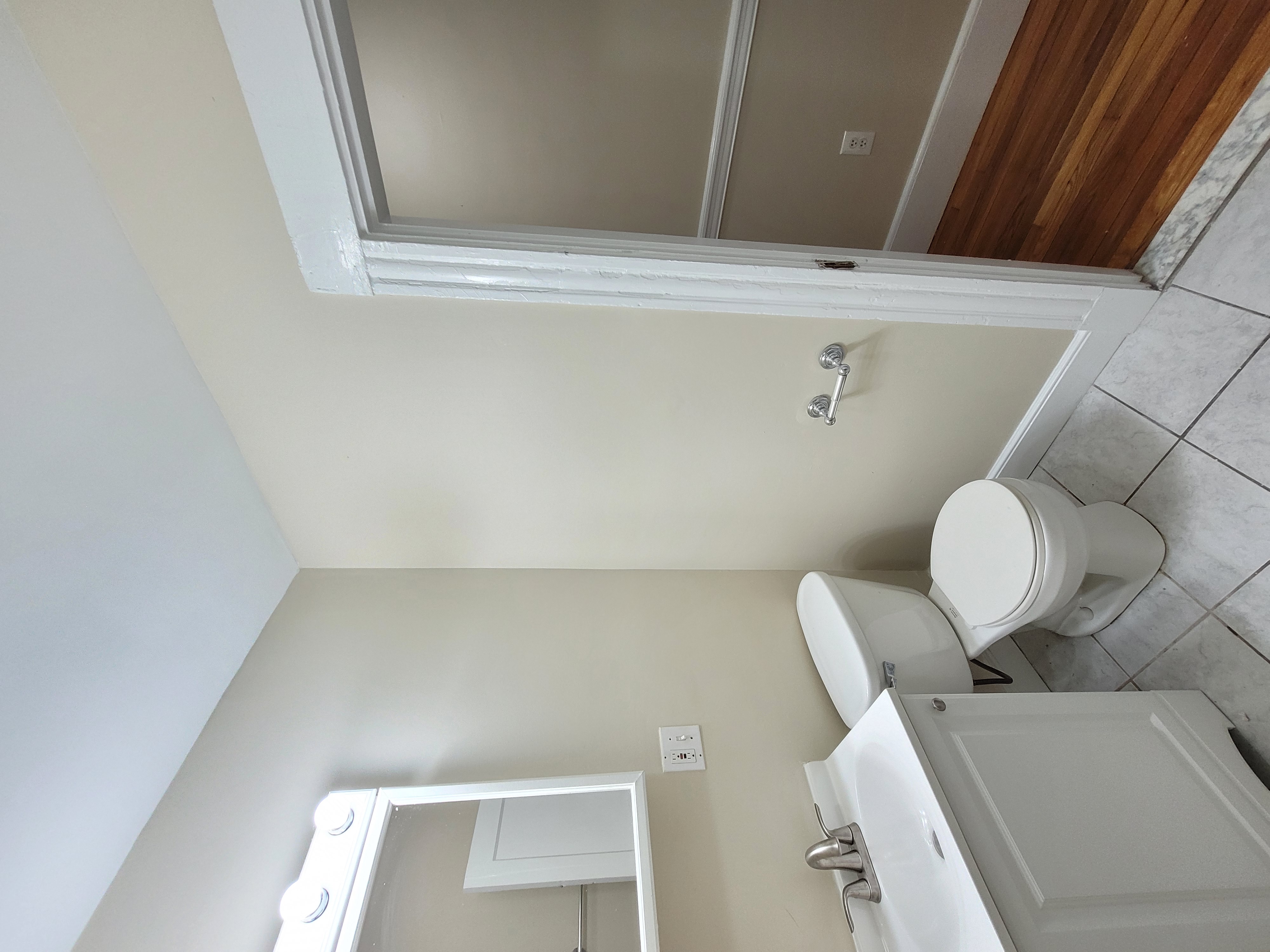 122 Gladstone St, East Boston