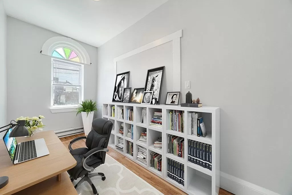 48 Clark Ave, Chelsea