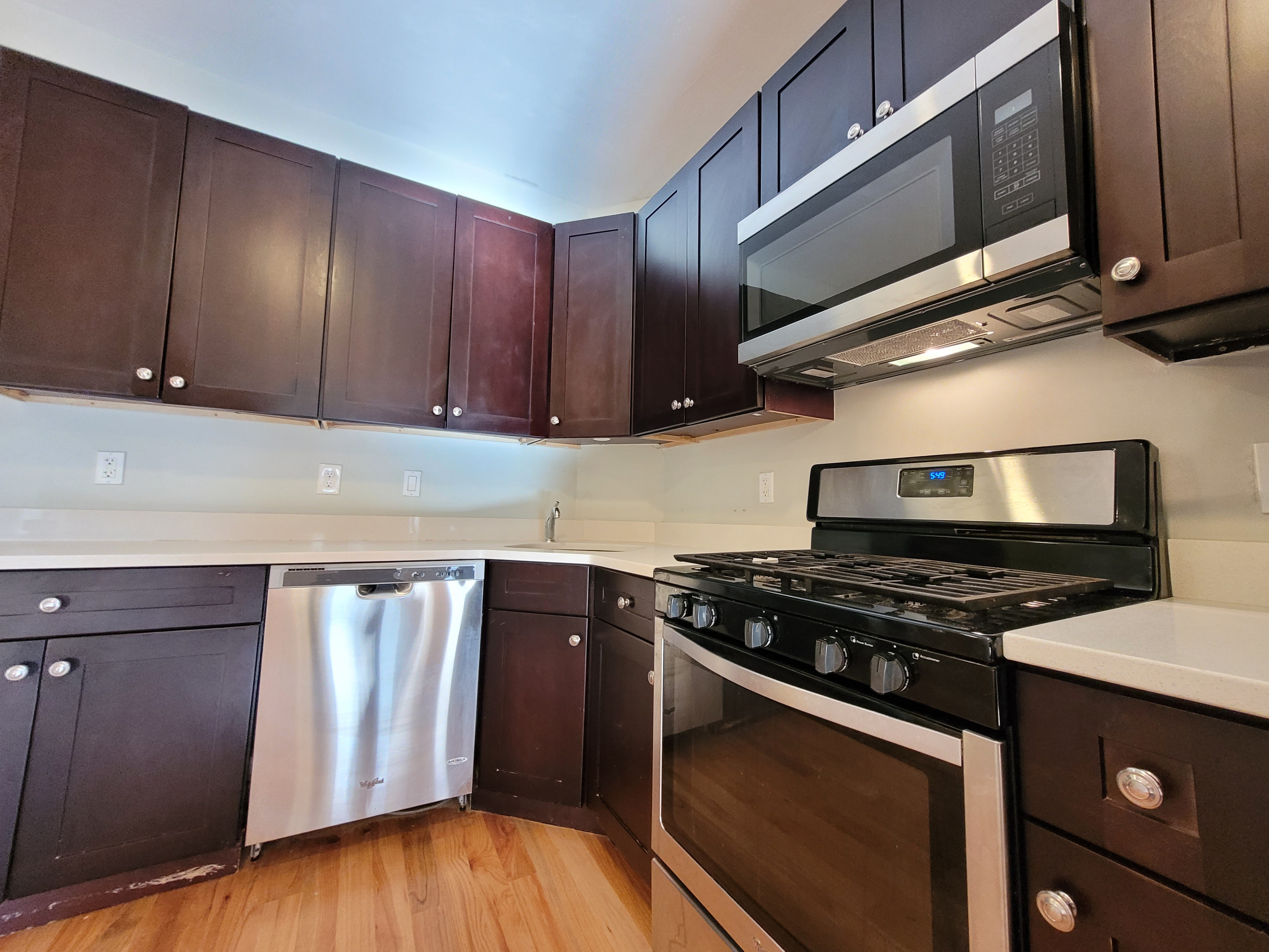 3 bed, 2 bath apartment for rent at 26-32 Arcadia Unit 3, Dorchester — photo 3 of 20