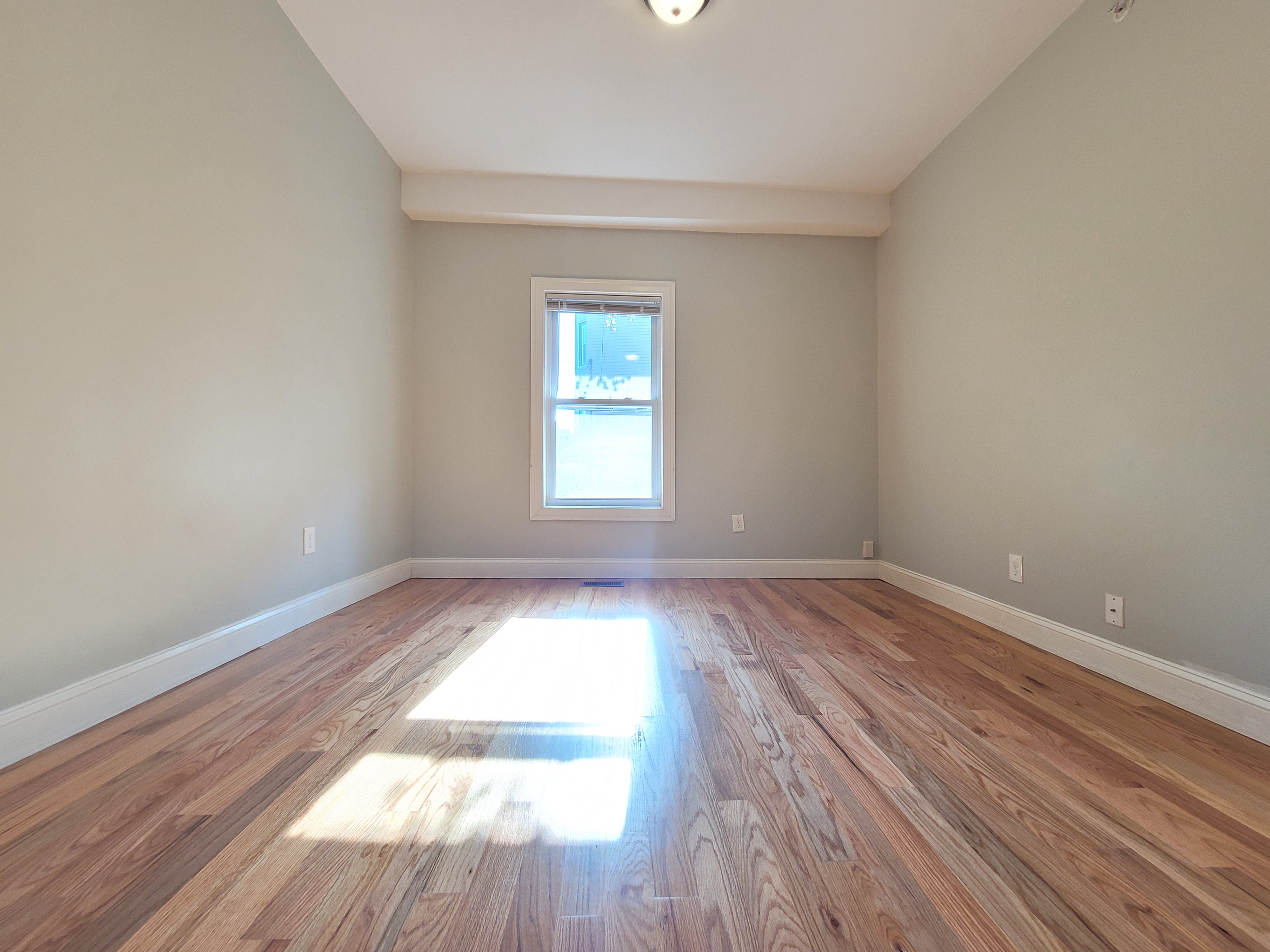 26 32 Arcadia, Dorchester