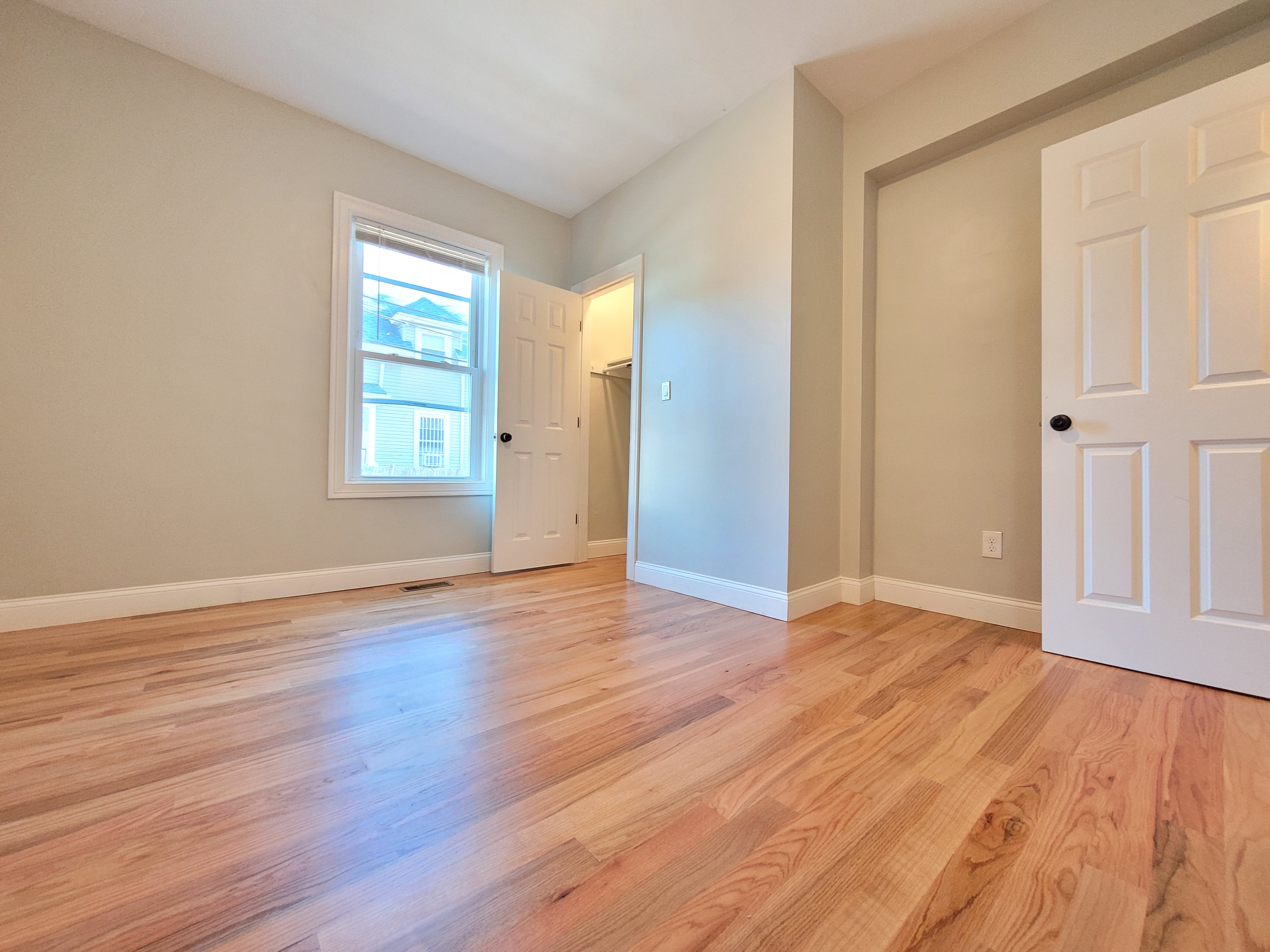 26 32 Arcadia, Dorchester