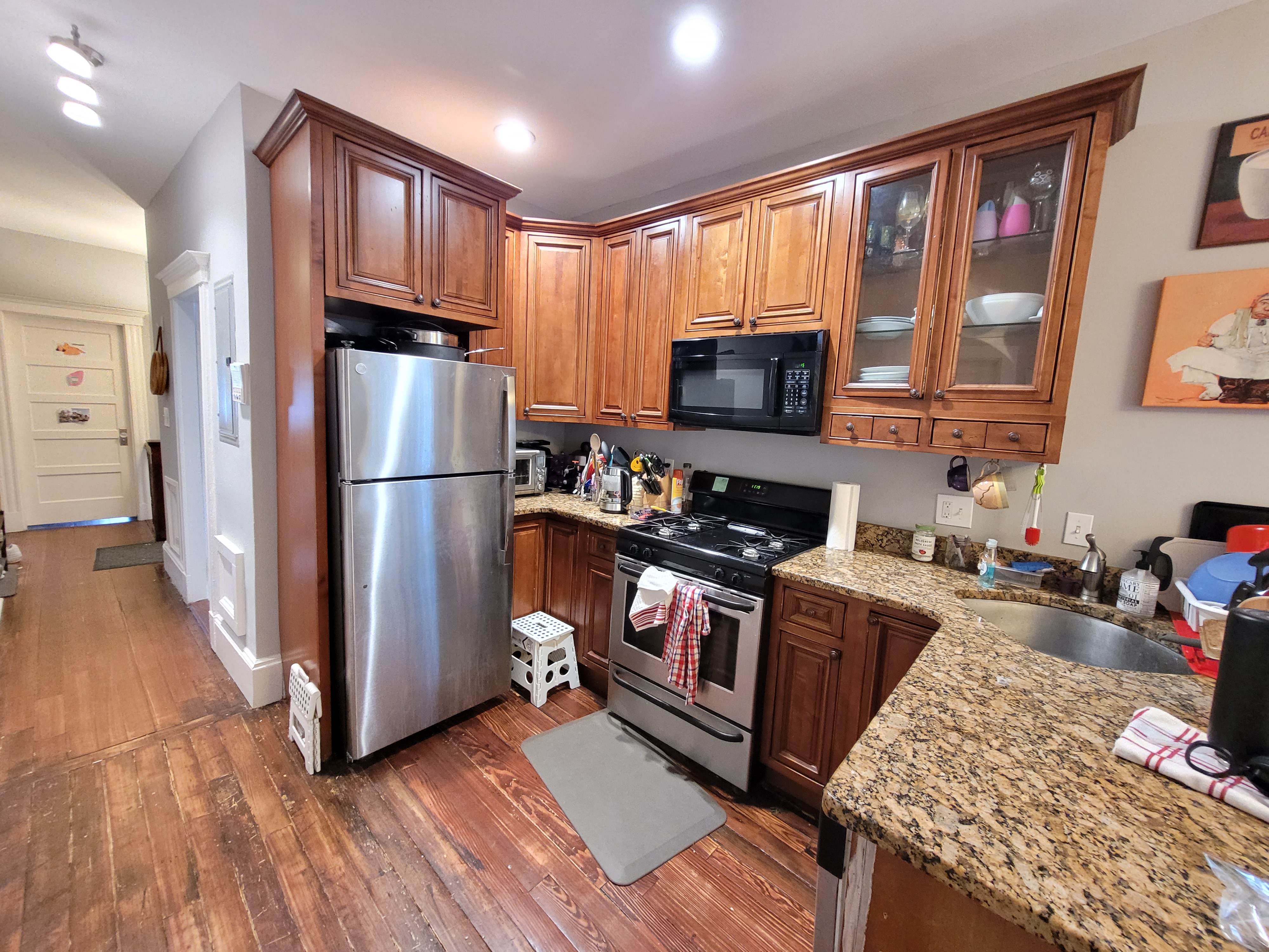 737 Parker St, Mission Hill