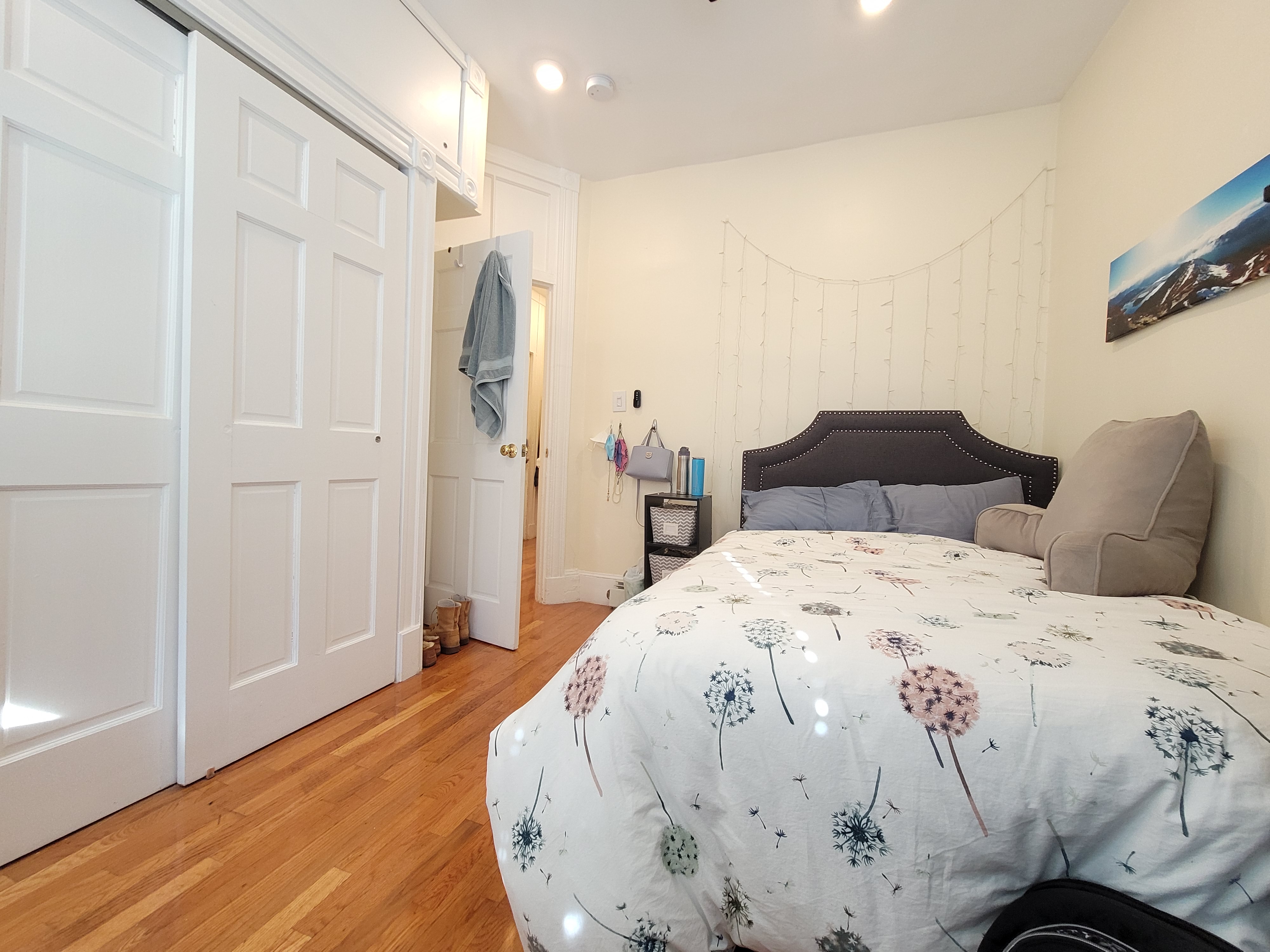 7 Mark St, Jamaica Plain